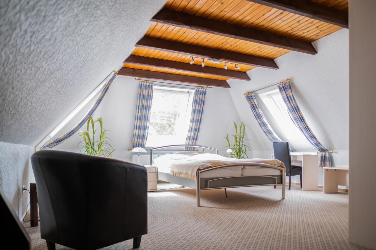Land-Gut-Hotel Restaurant Kreuz Meyer Stuhr Eksteriør billede