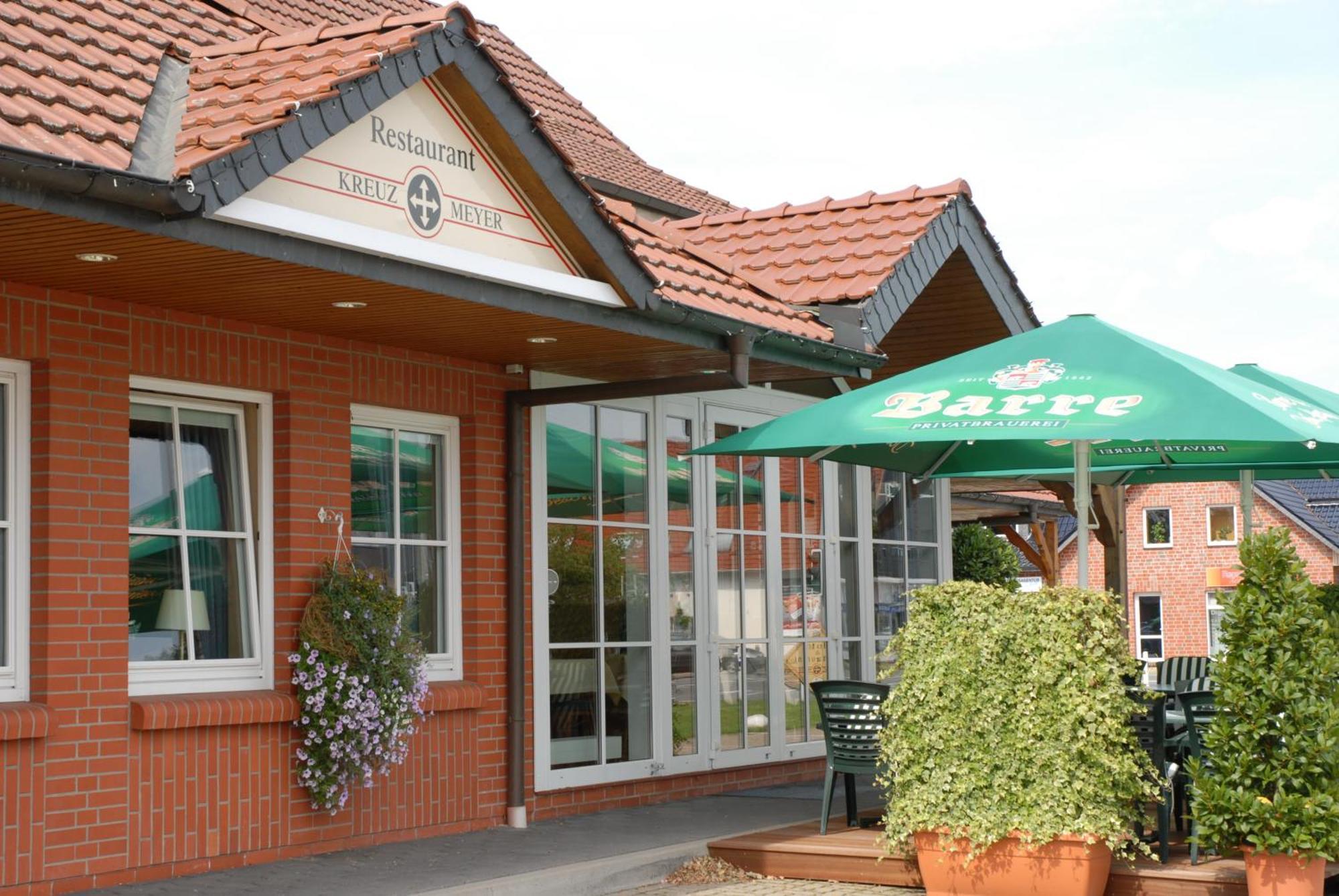 Land-Gut-Hotel Restaurant Kreuz Meyer Stuhr Eksteriør billede